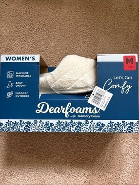 Dearfoams Women's Cream Cozy Memory Foam Slippers